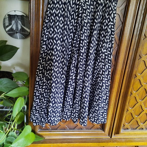 3/$15 OLD NAVY Boho Printed Fit and Flare Cami Sundress - Black/White ,Size XS - Picture 10 of 16